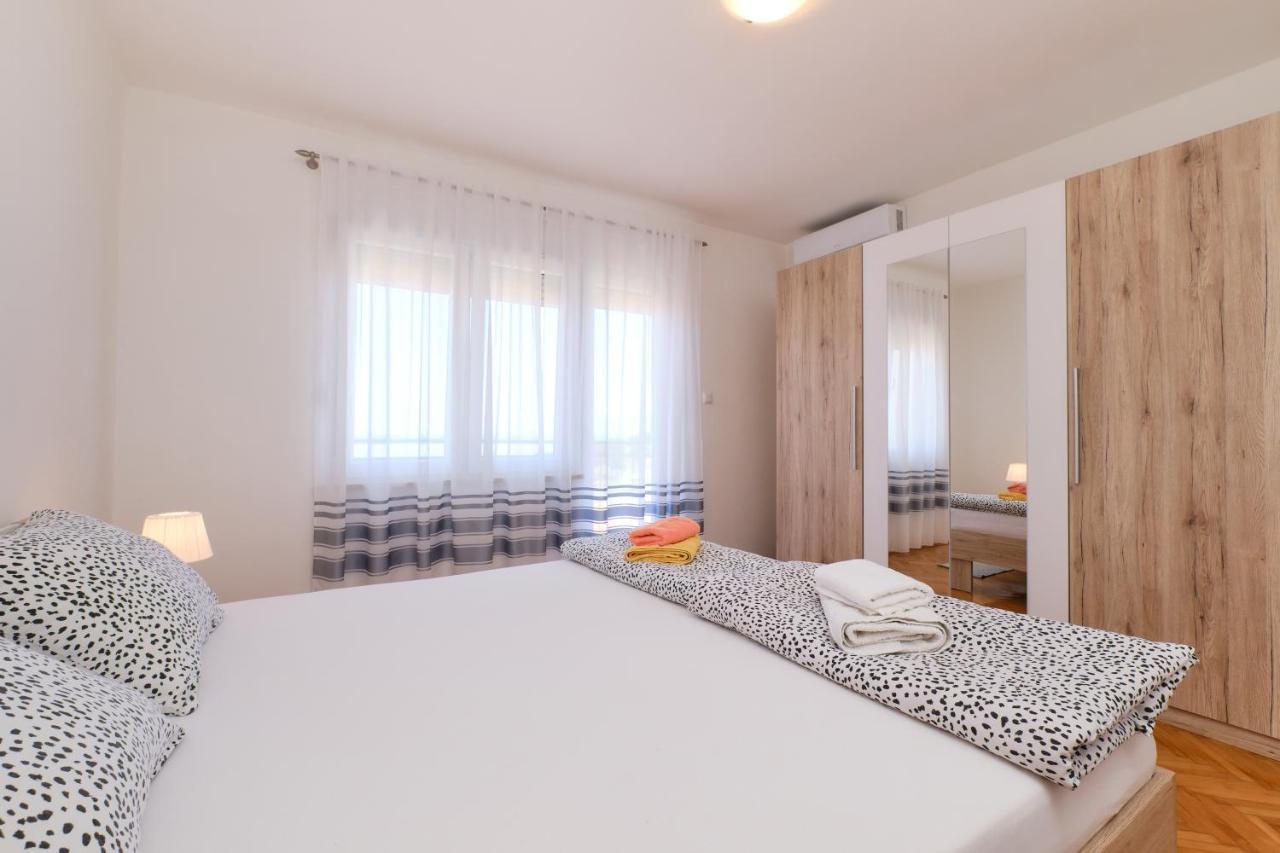 Sea View Apartment Sandra In Mali Lošinj Exteriör bild