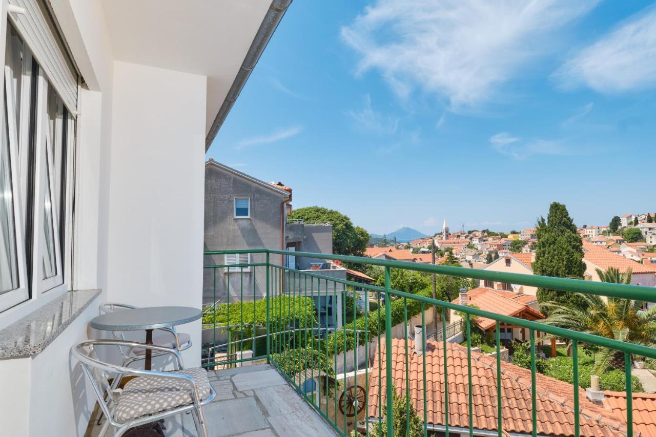 Sea View Apartment Sandra In Mali Lošinj Exteriör bild