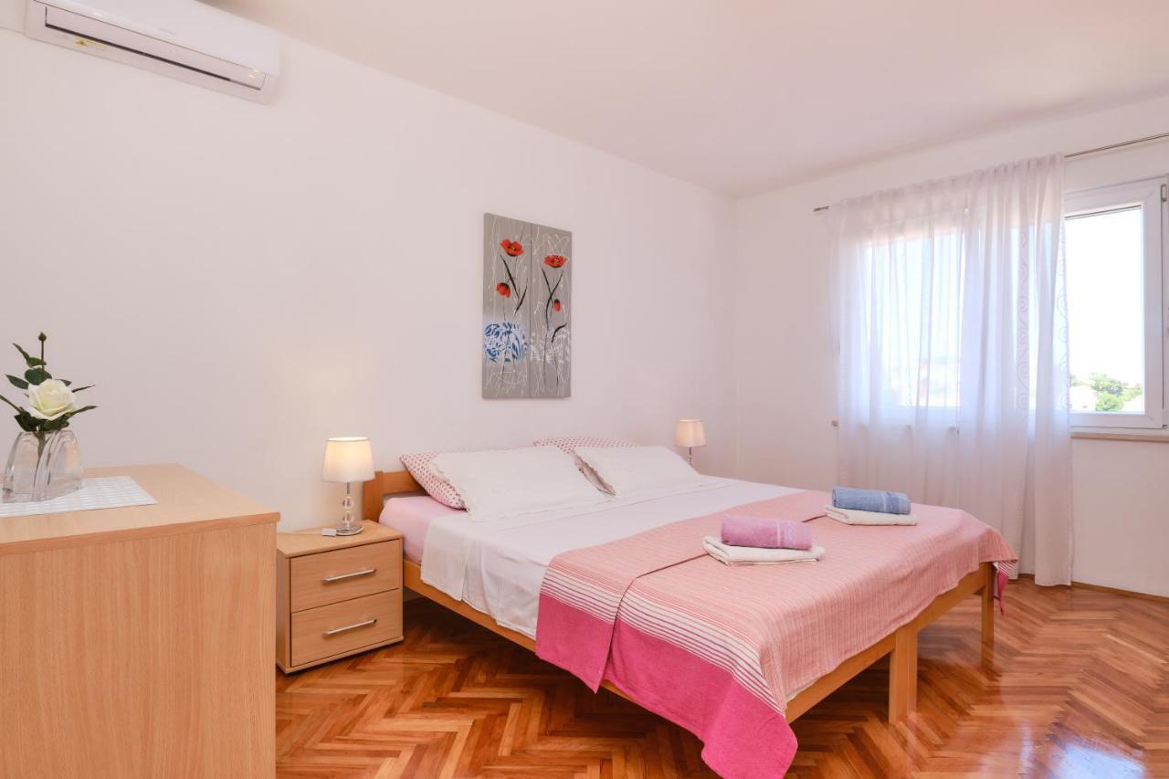 Sea View Apartment Sandra In Mali Lošinj Exteriör bild