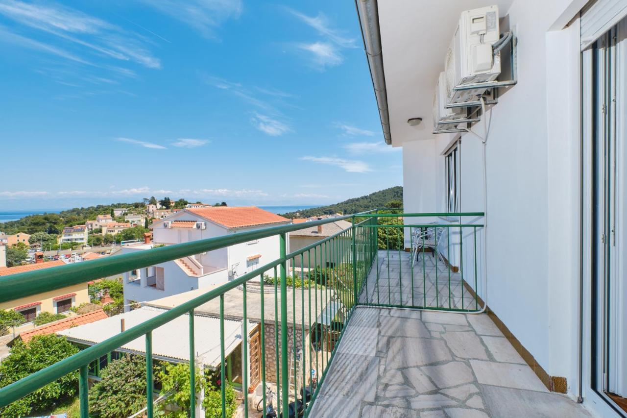 Sea View Apartment Sandra In Mali Lošinj Exteriör bild